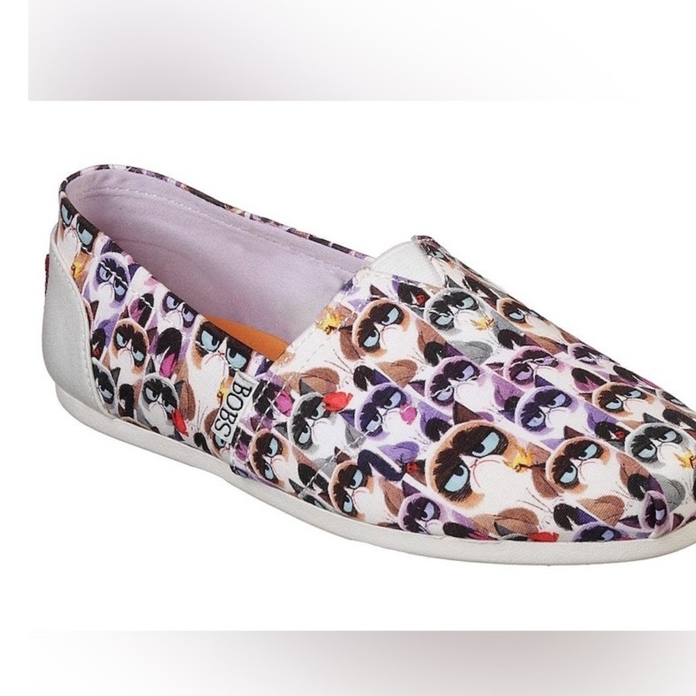 BOBS Slip-On Shoe size 7 with Grumpy Cat Print - Lavender & Taupe